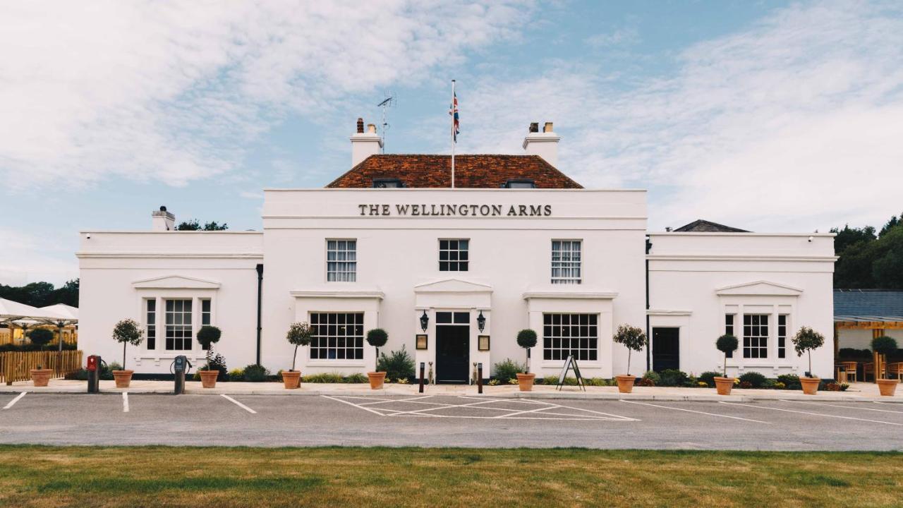 The Wellington Arms Hotel Heckfield Exterior photo